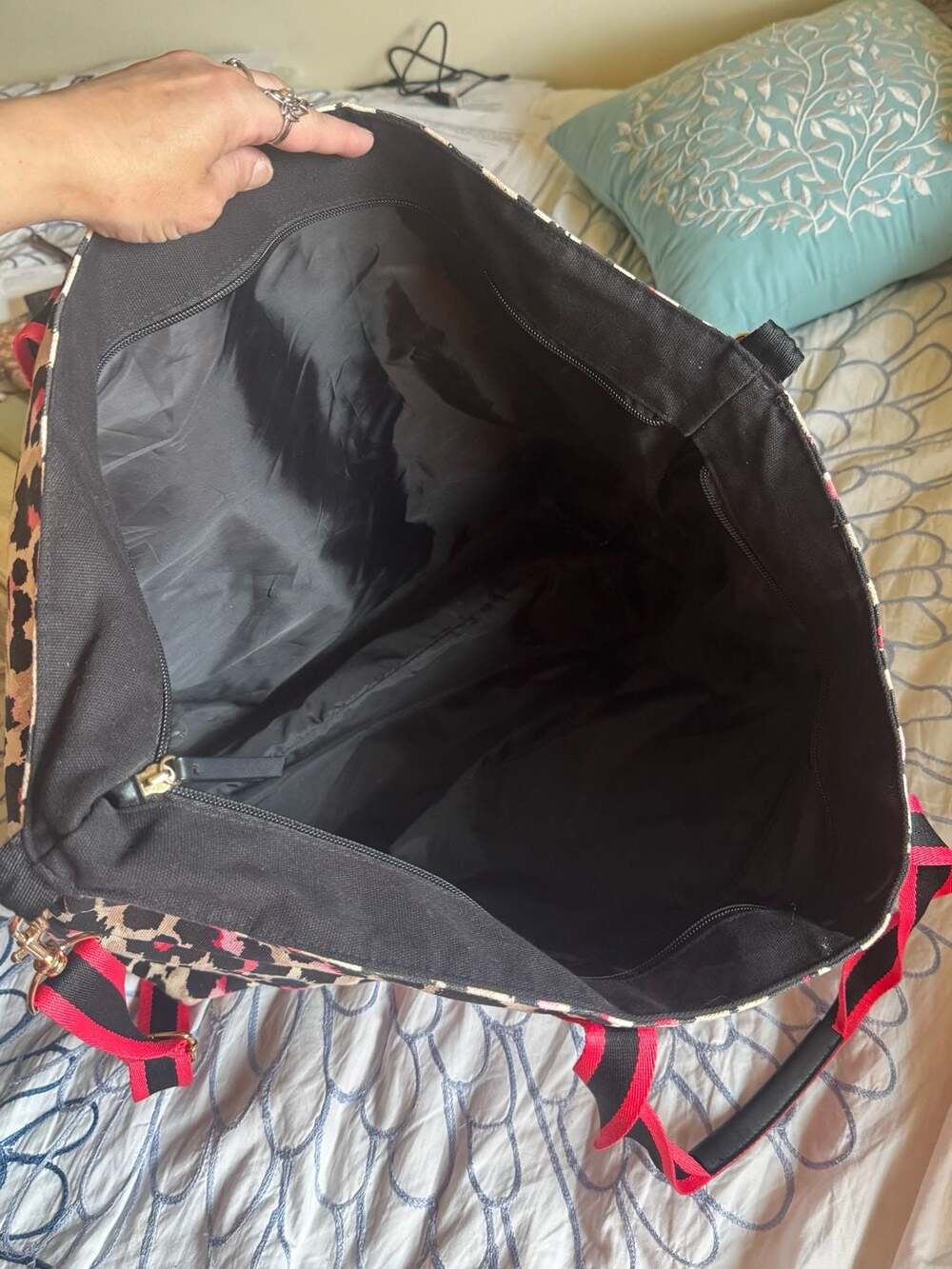 Victoria's Secret Leopard Print Canvas Weekender Duffle Bag - Picture 5 of 5